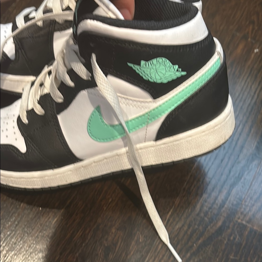 Nike Jordans Kids Sneakers Black White Teal - Picture 3 of 5